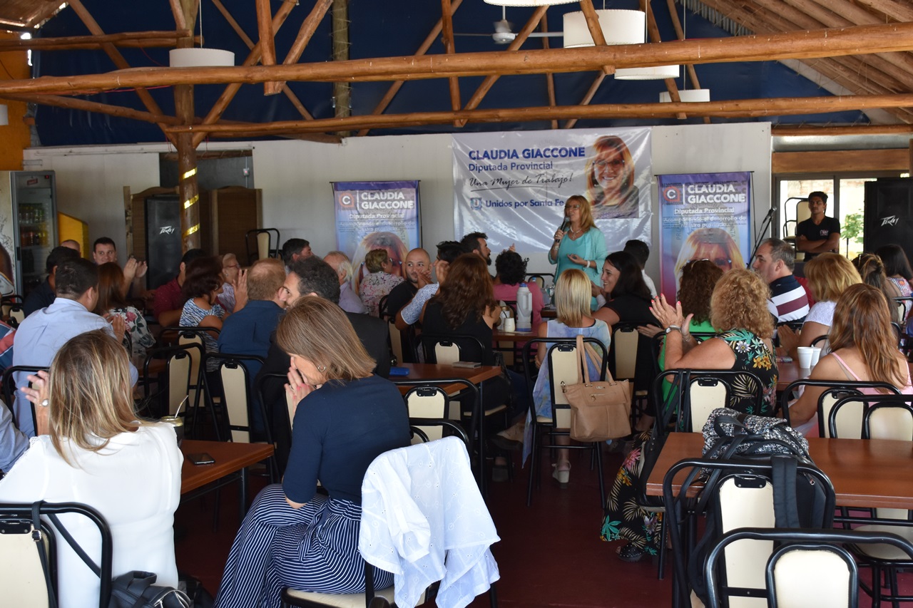 Coronda charla con candidatos 020319