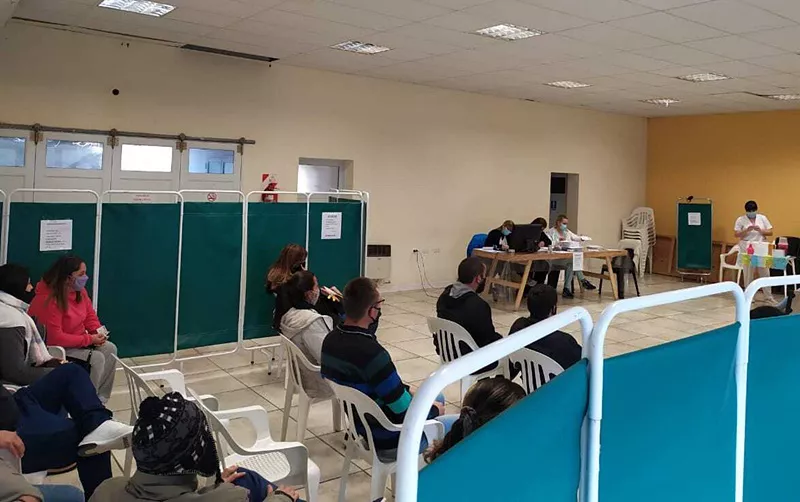 vacunatorio-las-rosas-jovenes