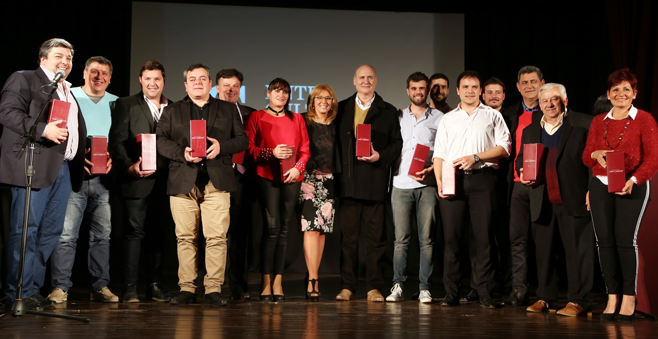 Giaccone junto a intendentes y jefes comunales