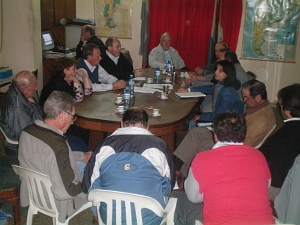 imgen_reunin_grupo_asesor_caminos_rurales_por_compra_de_tractor_nuevo_02.jpg