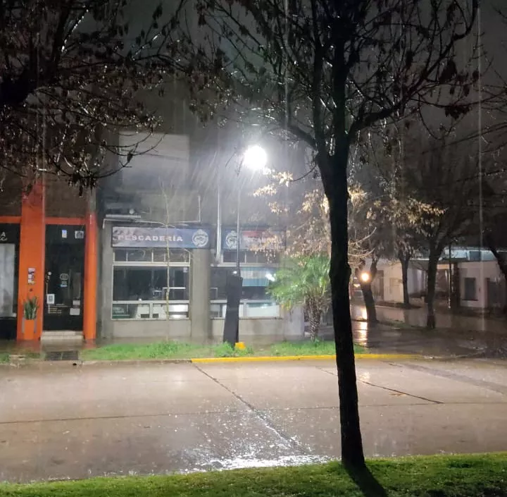 llueve 010921