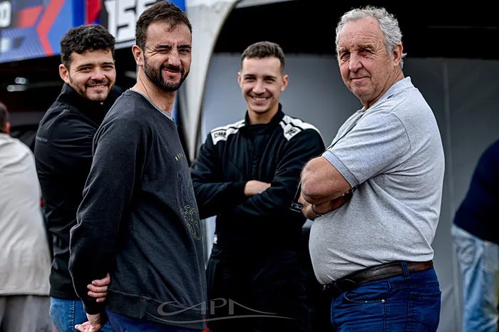 Renzo Bustamante (23)[25887]