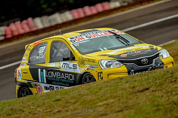 Renzo Bustamante (3)[25714]