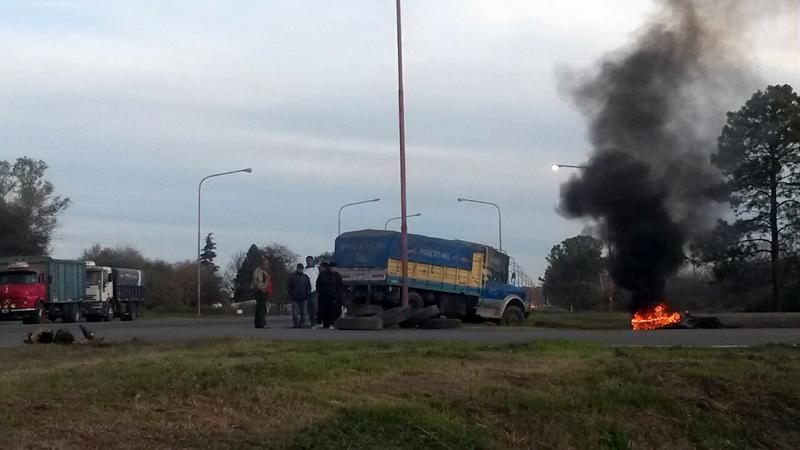 camioneros-piquete4-190716