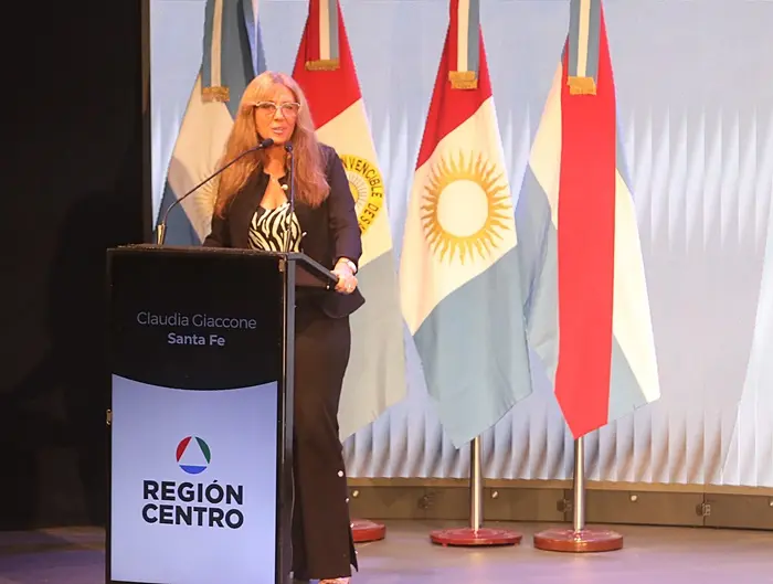 RCentro CG habla (sola)