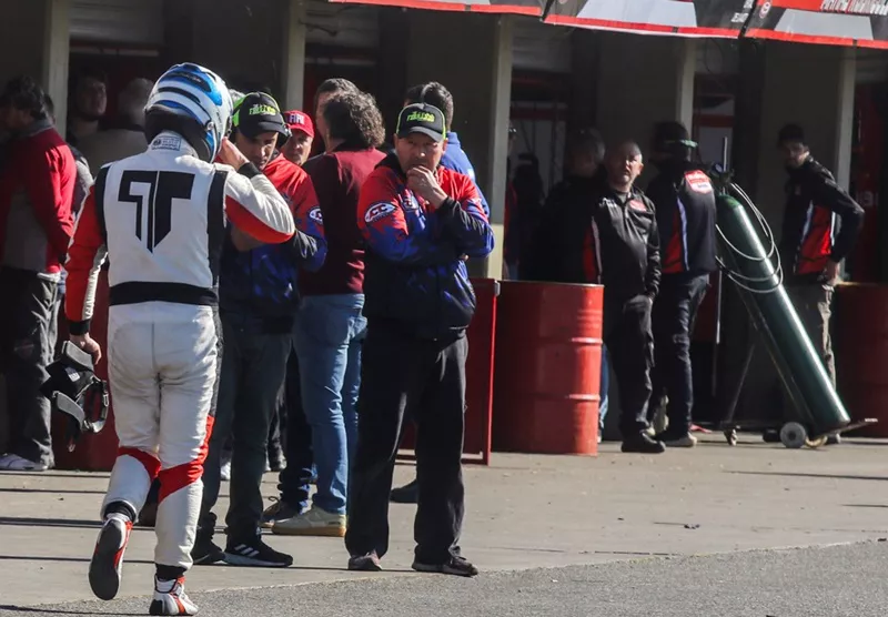 testa regresando a boxes junio 2022