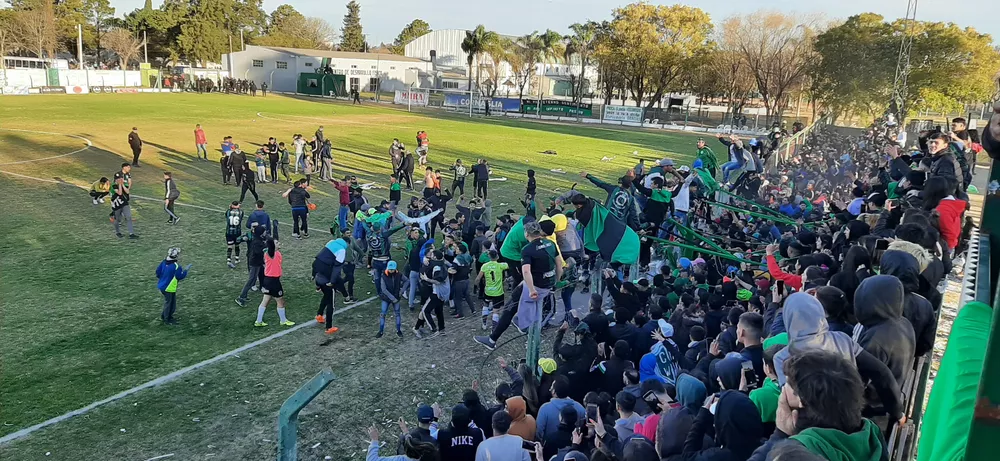 wk a la final hinchada