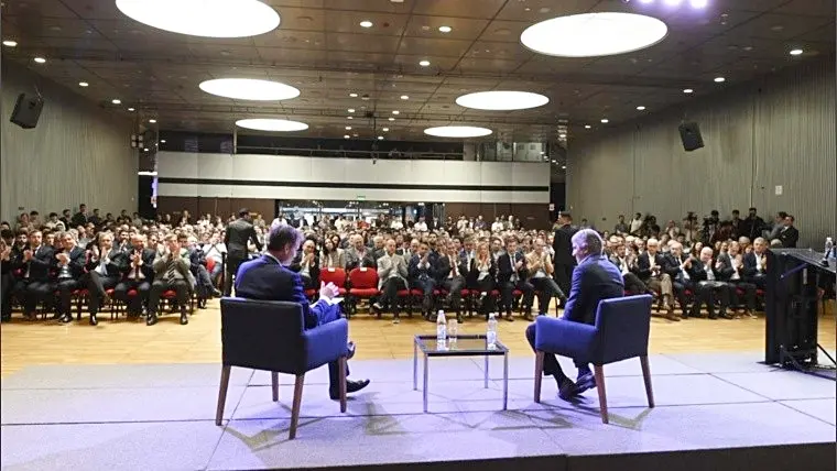 caputo_en_bcr_3_1_crop1727011524786.jpg_1572130063