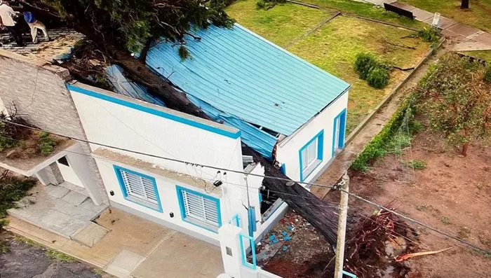 Destrozos-en-Trebolense-por-la-fuerte-tormenta-4-Copiar
