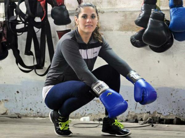 bustos-laleona.jpg