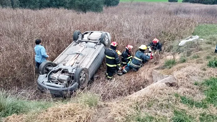 auto vuelco 13
