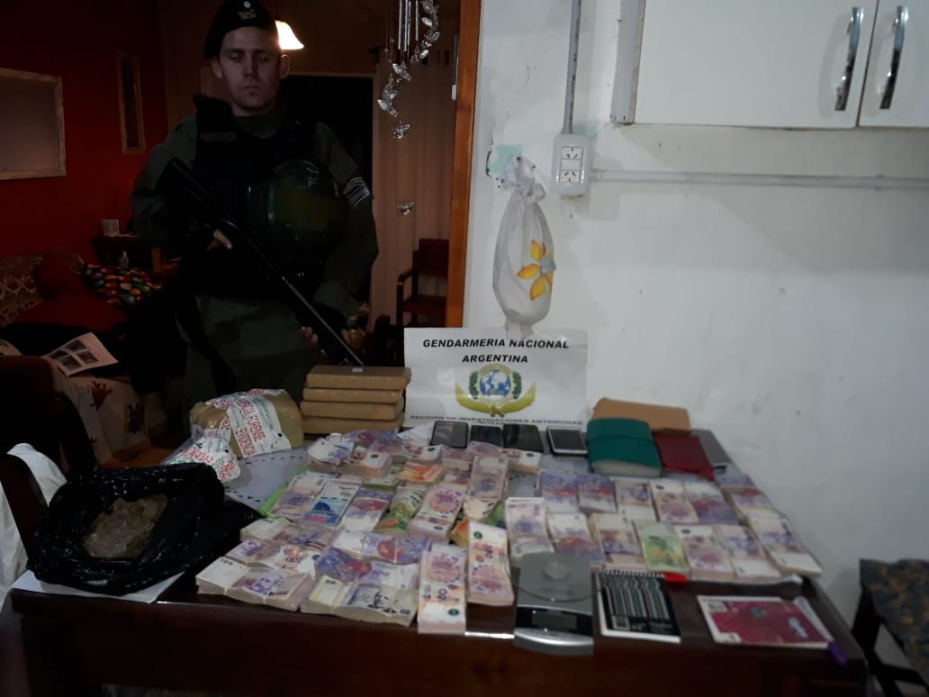 1009-Desarticulan-una-banda-narcocriminal-dedicada-a-la-distribucion-y-comercializacion-de-estupefacientes-1