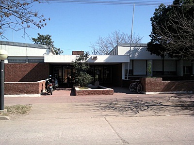 S.A.M.CoLasRosas.jpg