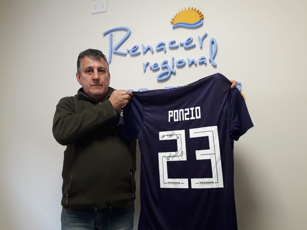 camiseta de Leo Ponzio