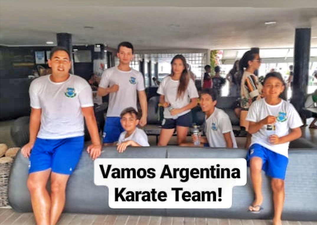karate chicos en hotel