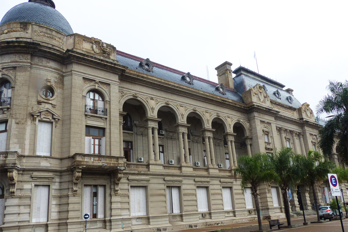 casa gris