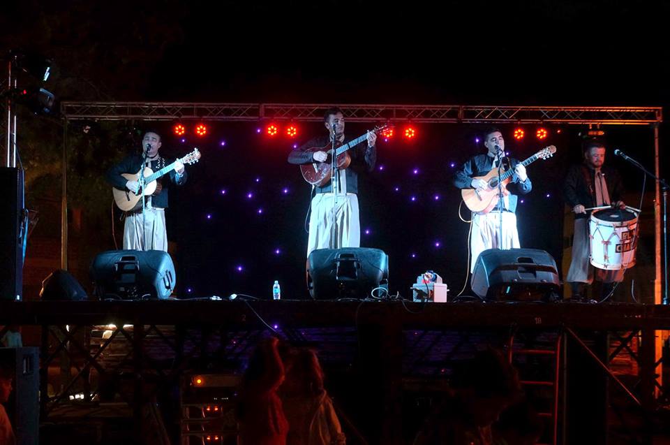 48360189_209397940002759_1122717361846091776_n