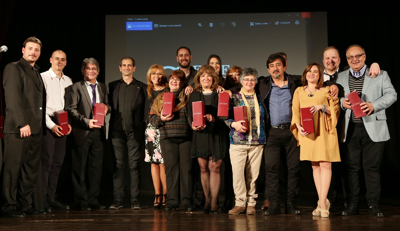 Giaccone junto a referentes culturales