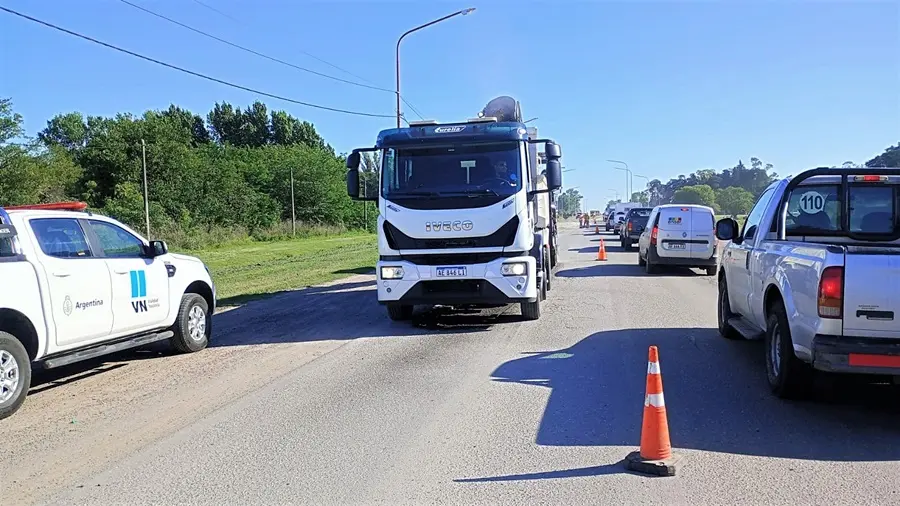 RN 178 - VIALIDAD NACIONAL EJECUTA BACHEO CON ASFALTO EN LAS ROSAS 2- 31-
