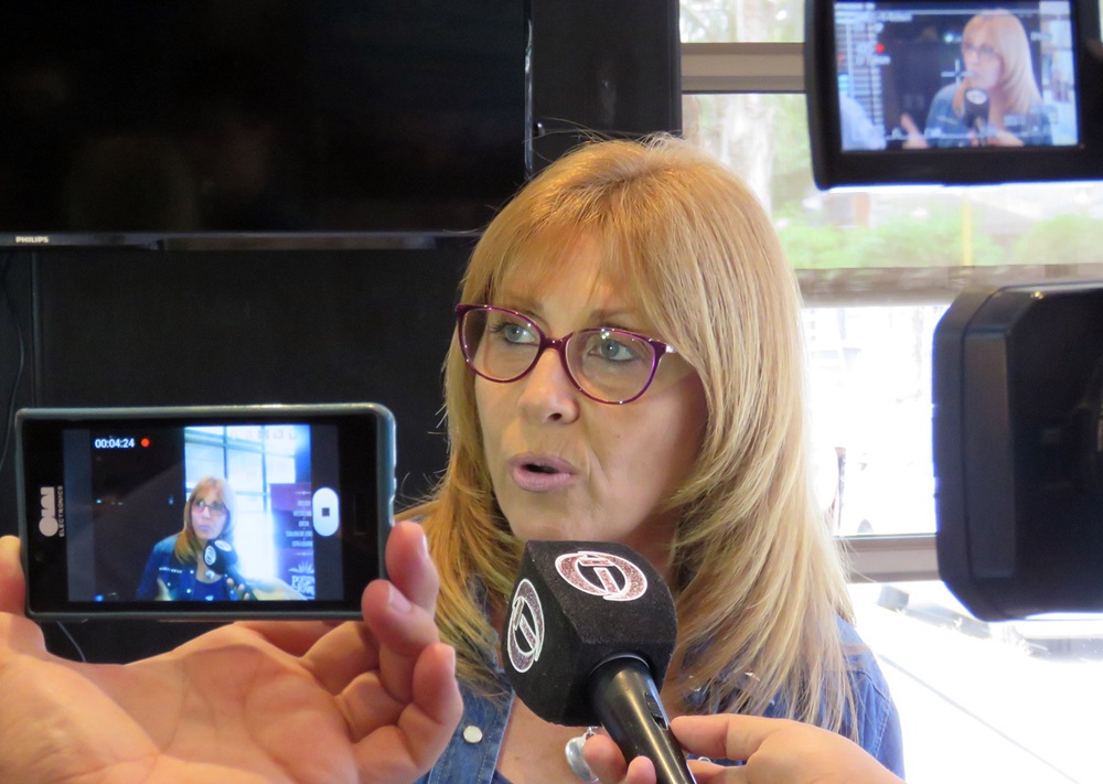 claudia giaccone con prensa