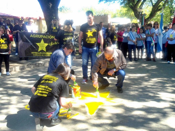 estrellas-amarillas-lasparejas.jpg