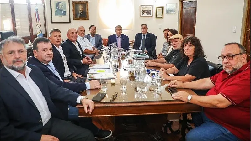 paritarias_2025_estatales_crop1738856952936.jpeg_1756841869
