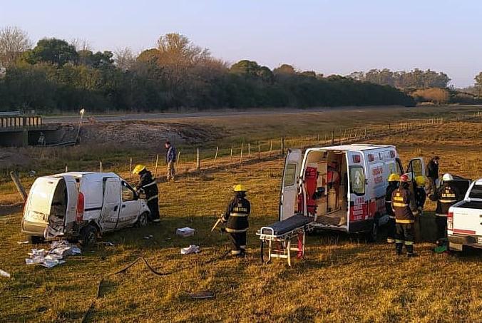 bomberos vuelco 178 210620
