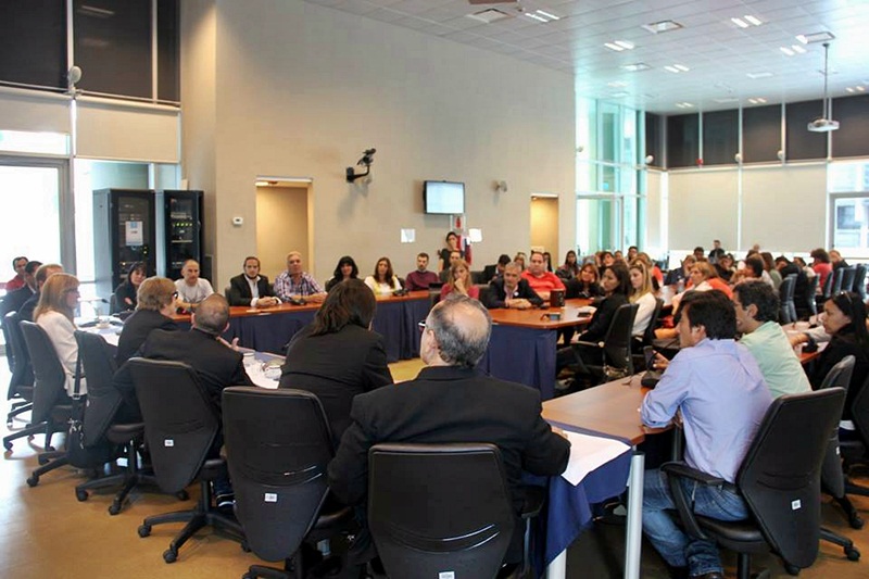 Reunión_en-Congreso-Gestores