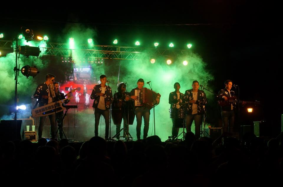 50730767_237673627151071_5516609020372189184_n